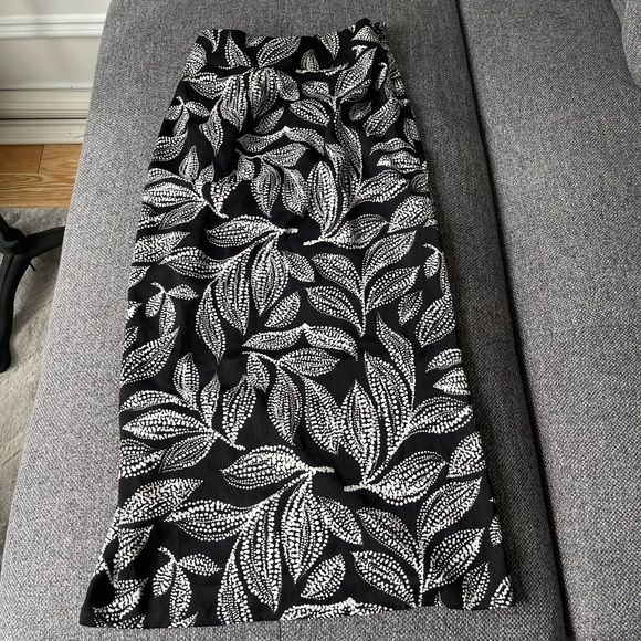 Dynamite Midi Skirt - Picture 6 of 9